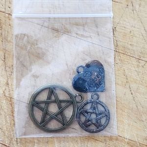 ✨️FREE with bundle of $10 or more✨️ Set of 3 Pentacle Charms